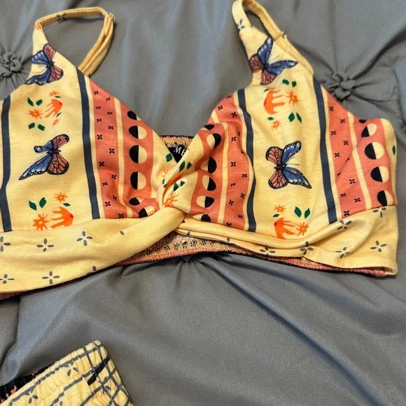 Wide leg pants and crop set - Picture 3 of 4